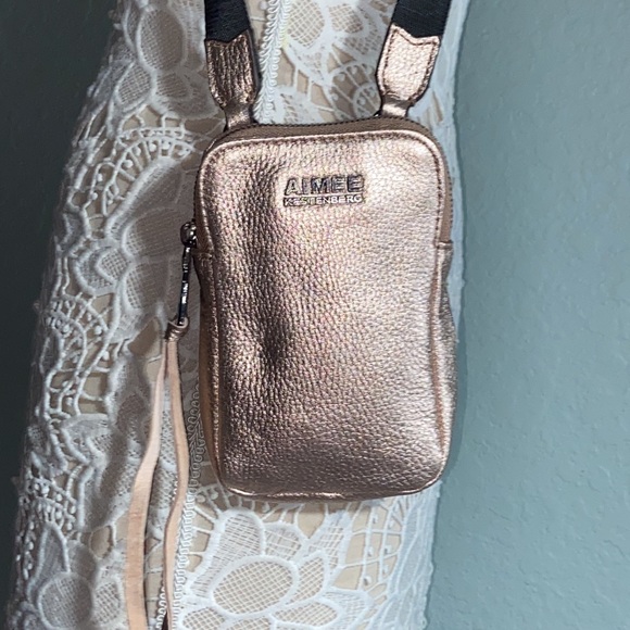 Nwot Aimee Kestenberg “Just Saying” Rose Gold Metallic Leather Crossbody - Picture 2 of 11